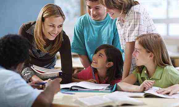 签证翻译中心-留学生出国留学签证材料翻译认证盖章