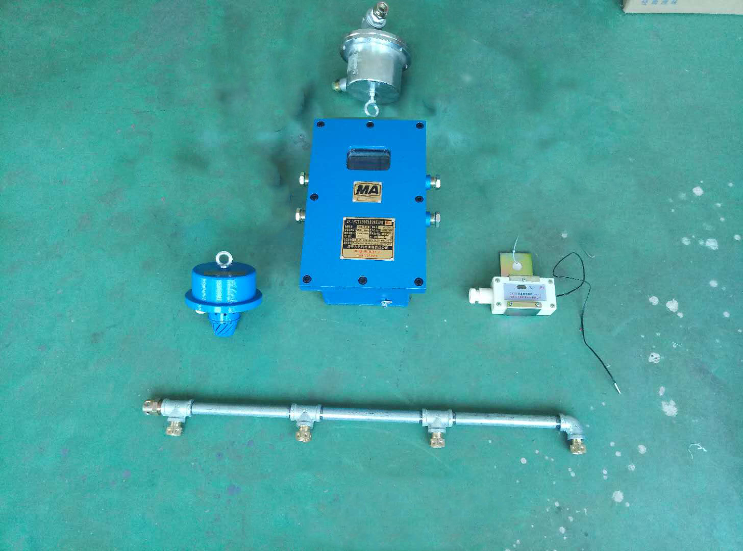 ZP127皮带机超温洒水装置建议机头机尾各安一套