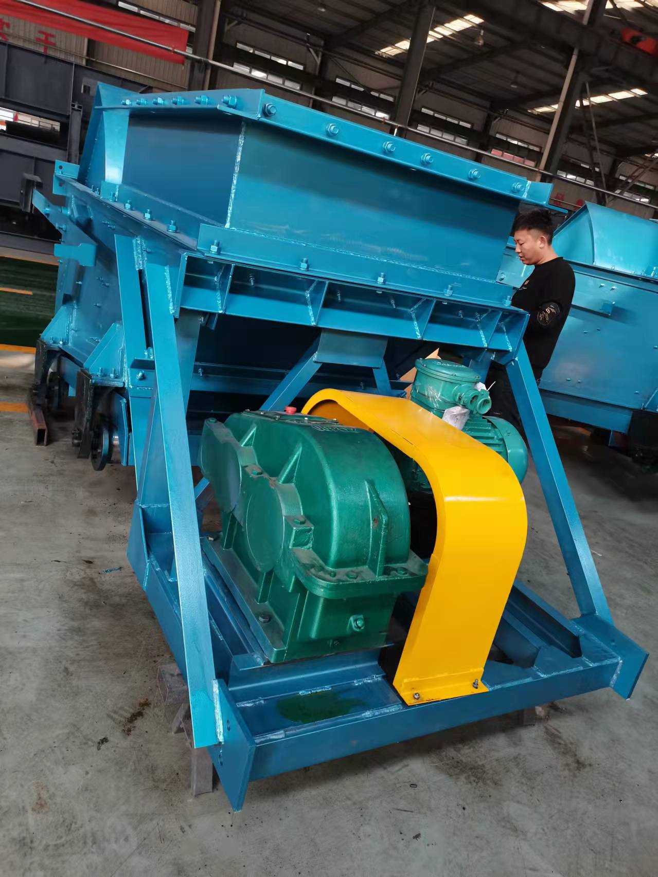 GLW1200/18.5/S往复式给煤机给煤量：750-1200t/h