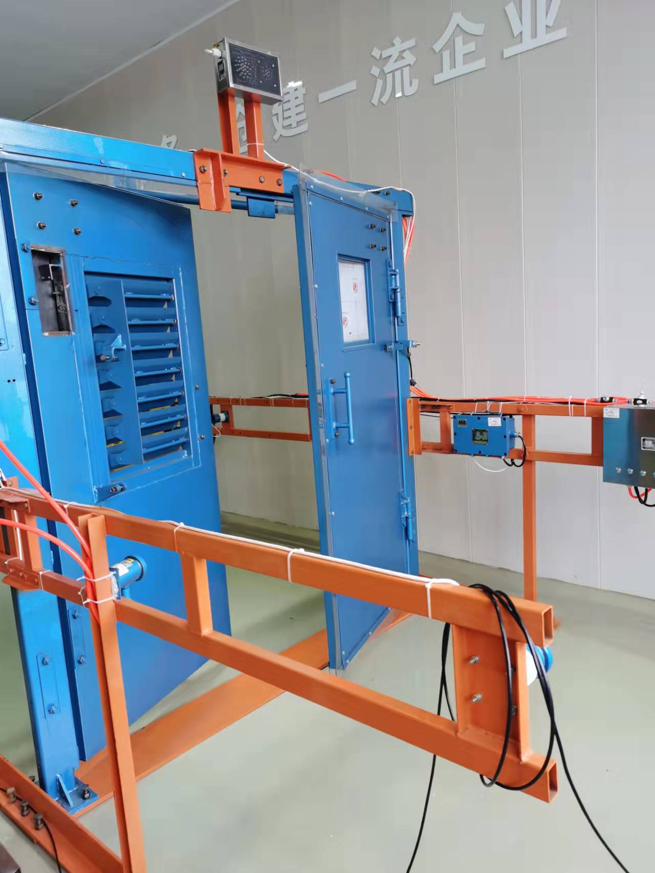 矿用双向百叶窗无压风门SWM2.0*2.0 光控气动全自动