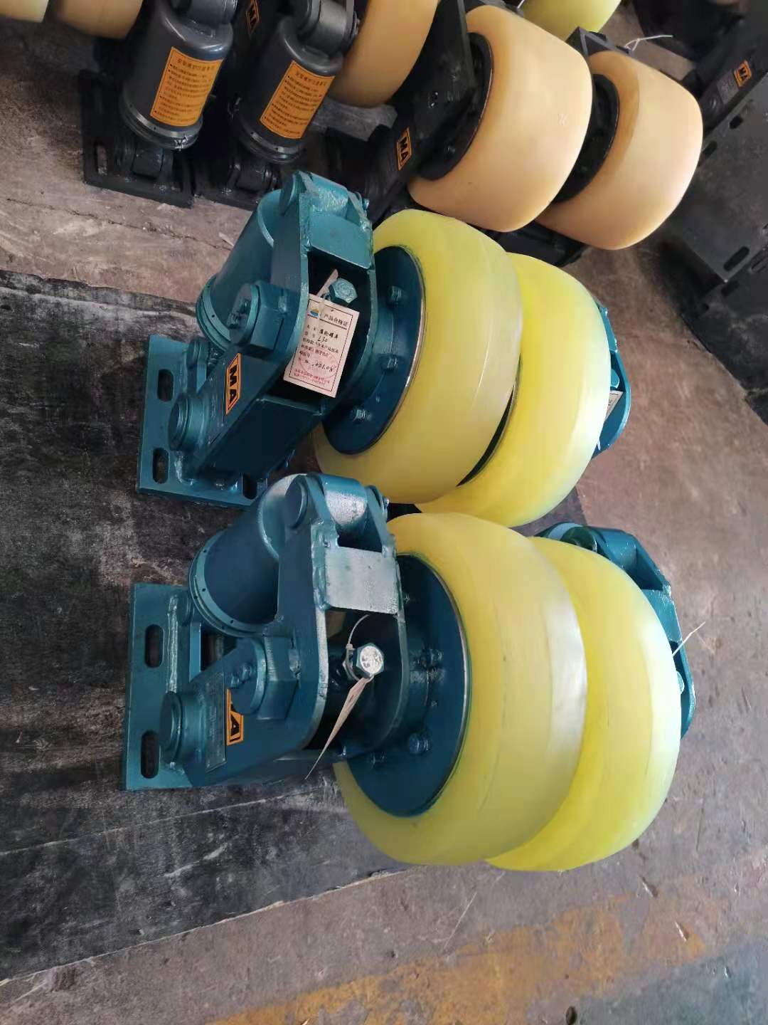 LS30滚轮罐耳双轮(宽轮）滚轮直径350mm