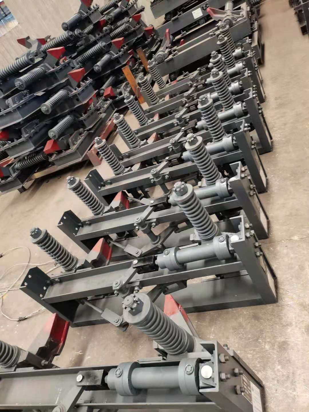 QZC6矿用液压阻车器 阻轮式阻车器 38KG-600