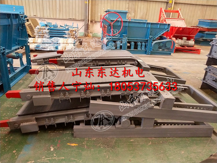 竖井罐笼提升系统操车摇台