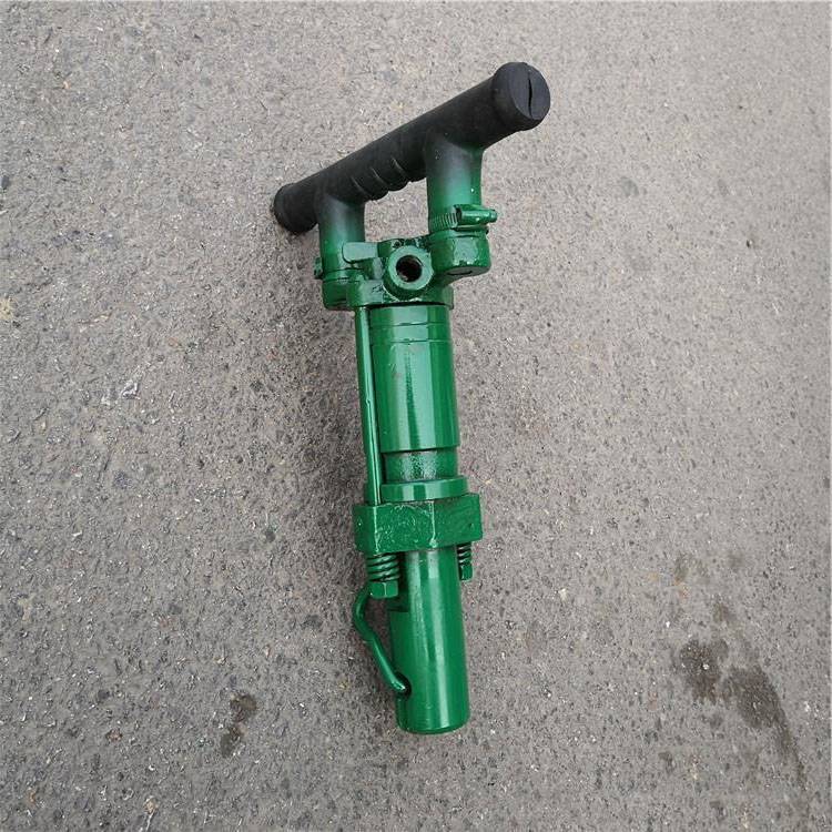 内燃凿岩机可改作破坏器用来破碎混凝土适用于无风压设备的地区