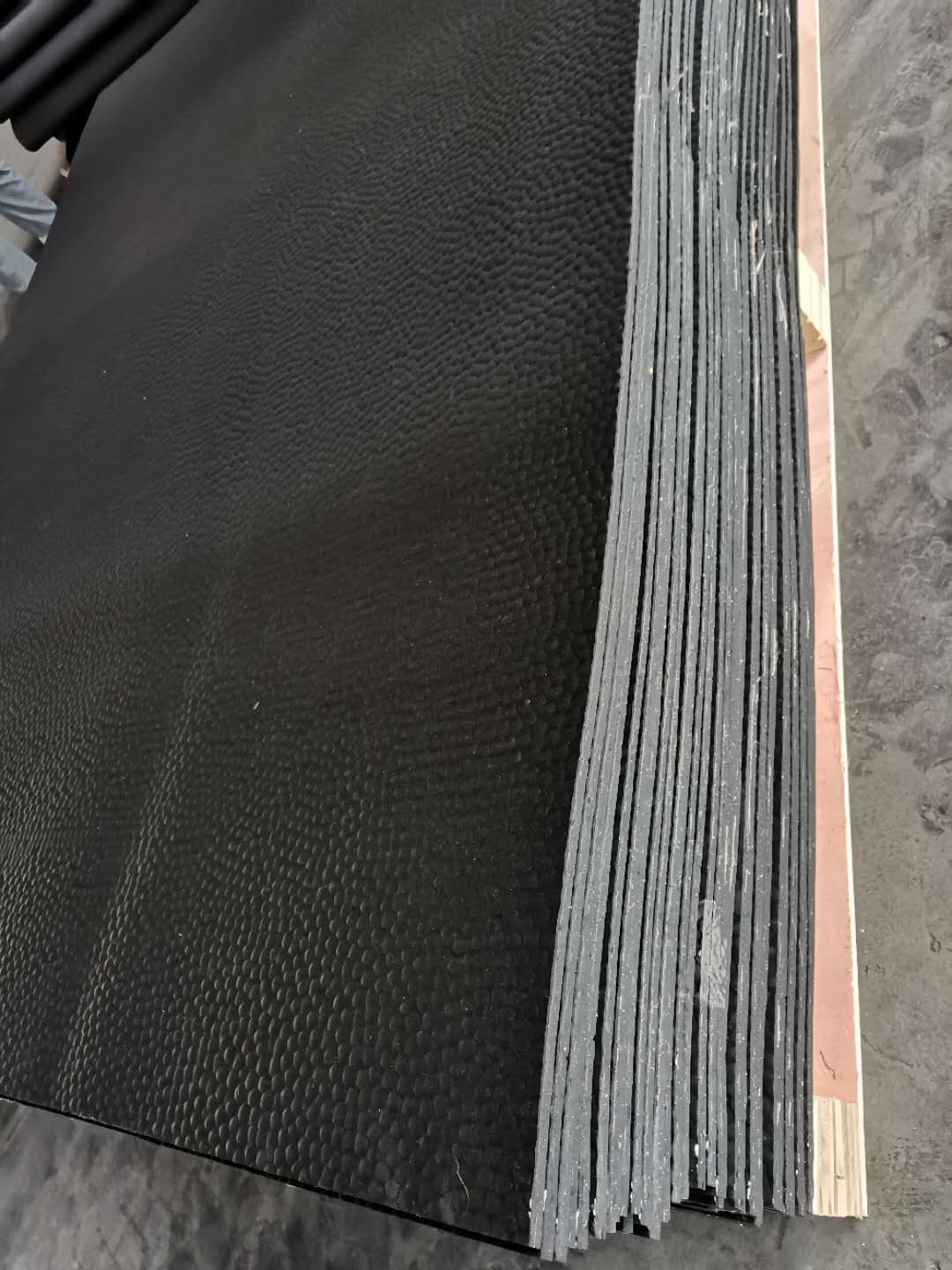 猪舍保育垫，产床垫，牛床垫，马场防滑垫