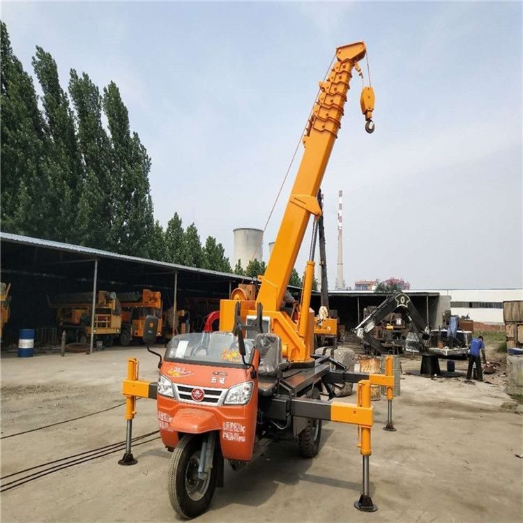 改装三轮吊直臂可伸缩起重三轮吊车