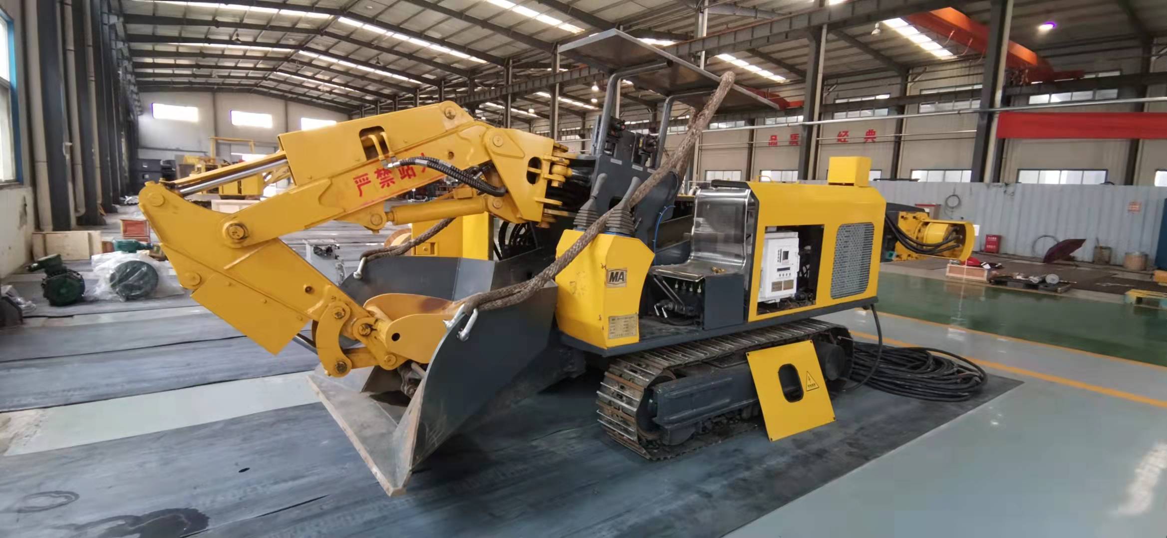 ZWY-120/55L履带式扒渣机推进力大，扒取，可以全断面装岩