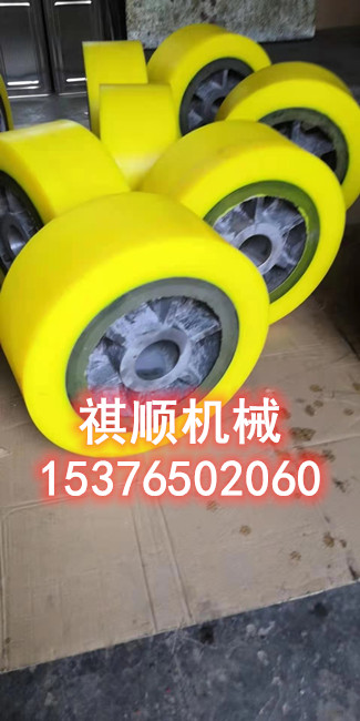 矿车轮对铸造轮子 实心轮子 空心轮子铸造一体
