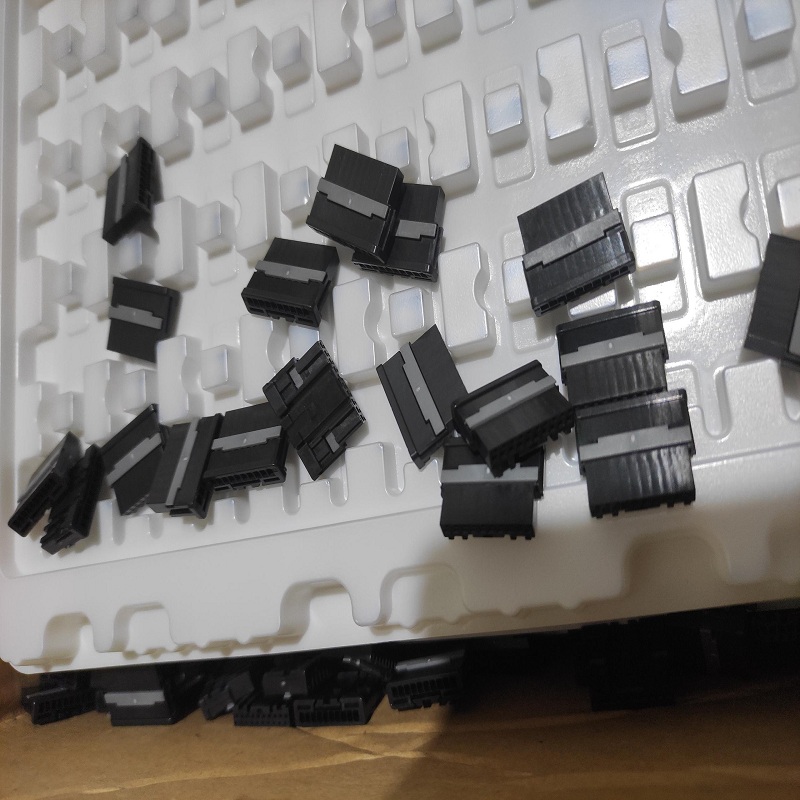 ZG05L2-10S-1.8HU/R胶壳新能源汽车HRS