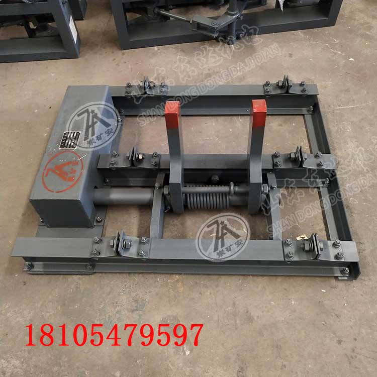 QWZC系列气动卧闸 不倒翁阻车器 脚踏式 羊角