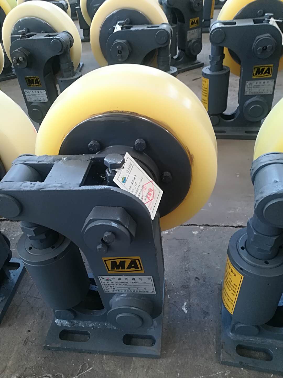 LS50双轮滚轮罐耳 矿用井下罐笼提升装置