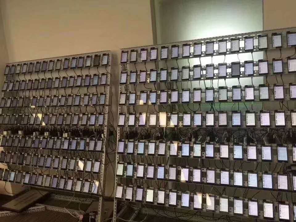 1614821050501050.jpg 机房展示.jpg