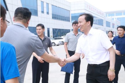 湖北舜格药业有限公司总部迎接市区领导检查