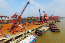 华奥一手拖车报关行 专注港口拖车报关等服务