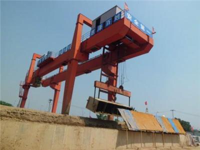 山东回收天车山东高价回收龙门吊13641362792