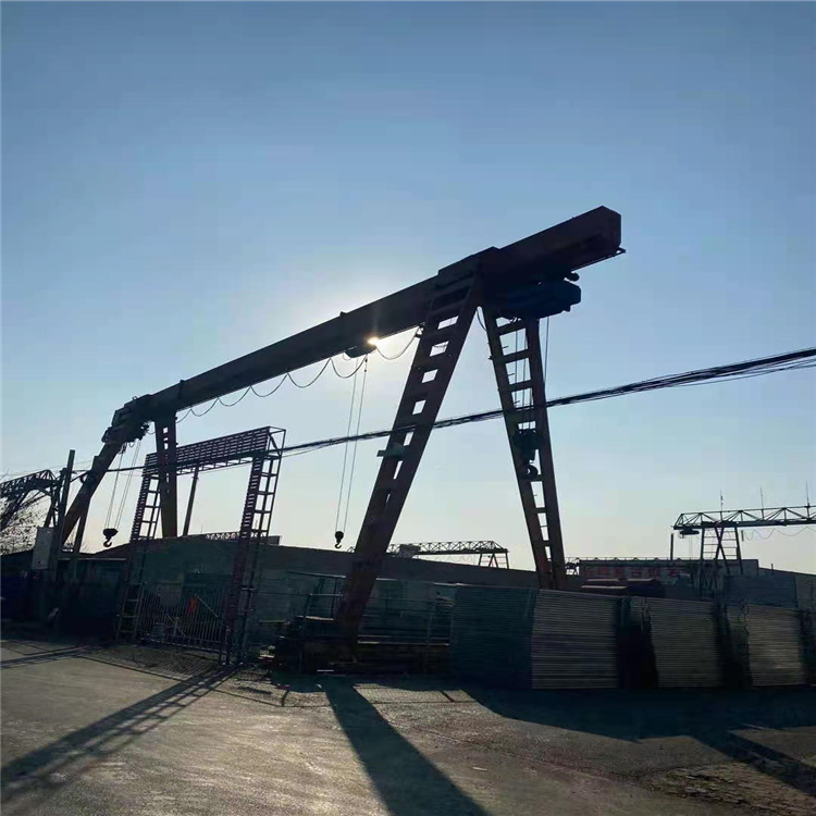 二手龙门提梁机回收专业拆迁提梁机