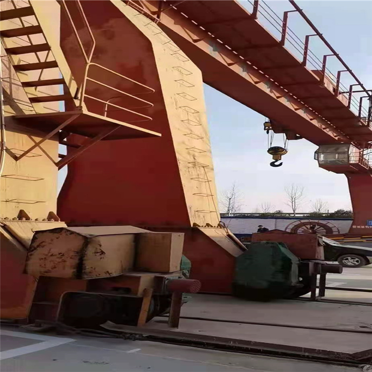 高价回收提梁机回收二手提梁机