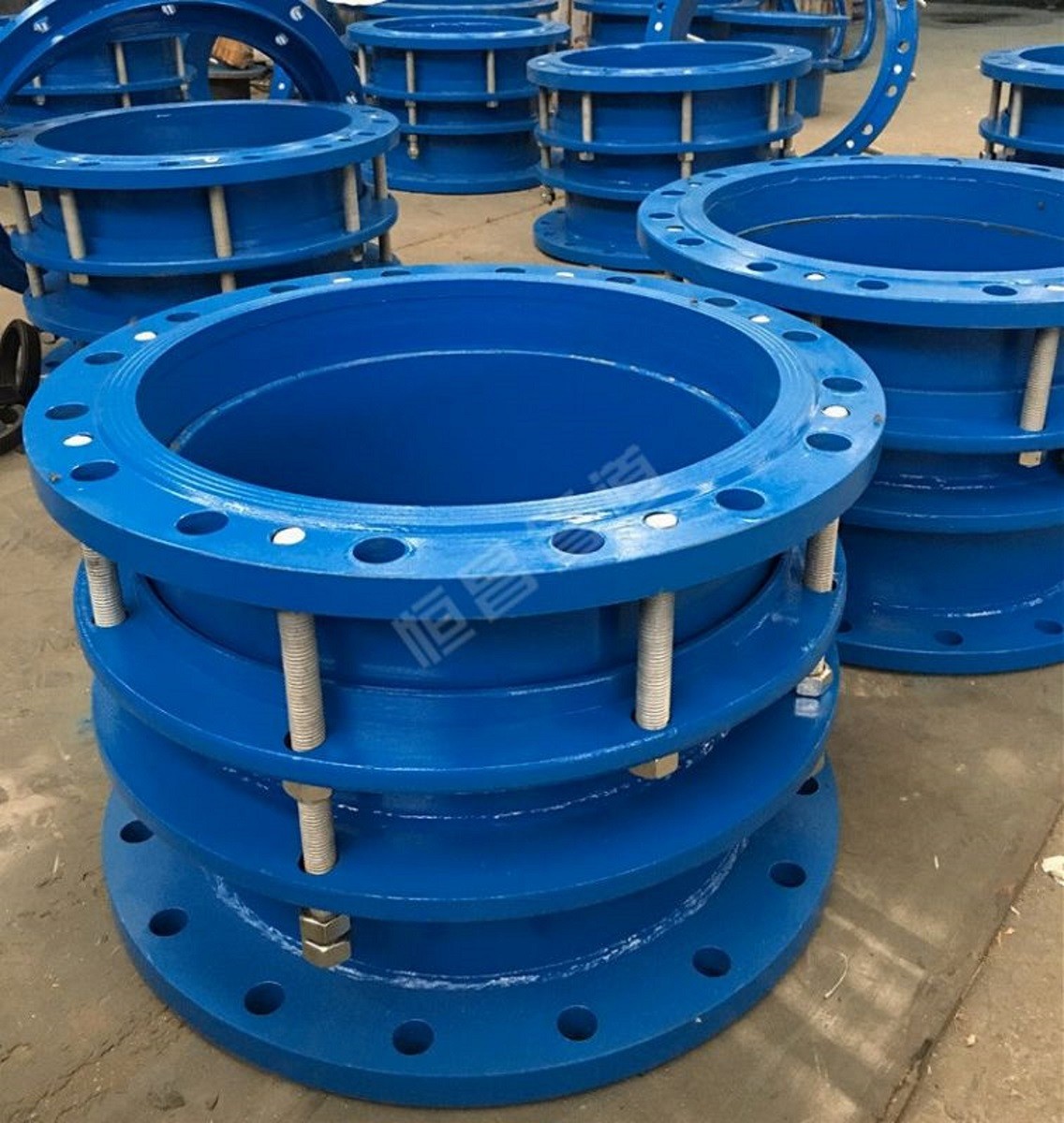 四川球墨铸铁法兰伸缩器you点