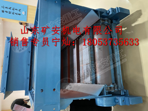 GLL1500/18.5/S 链式给煤机