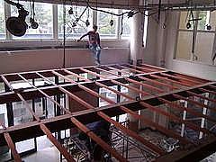 成都温江区钢结构铁艺楼梯阳光房