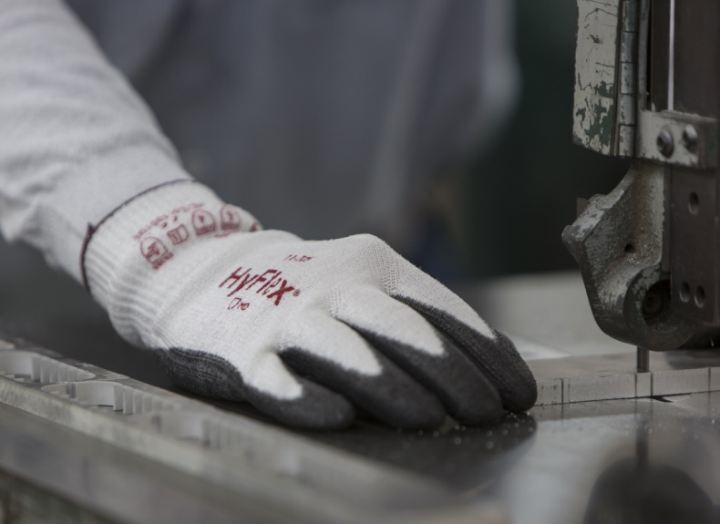 安思尔Ansell掌部涂层防割手套11735五级防割手套