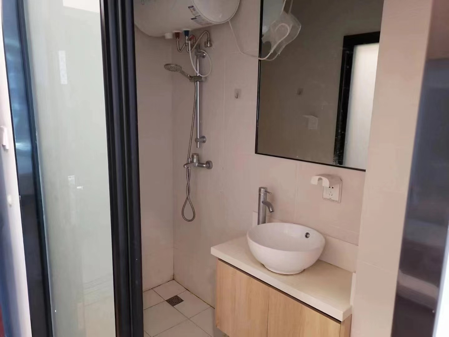 调转矛头转让郑州装修二级防水二级模板脚手架特种工程‌‌资质公司