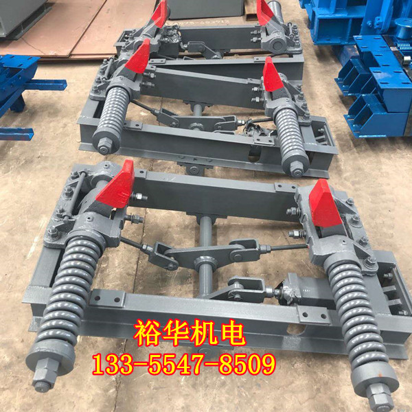 煤矿双向阻车器 抱轨式气动阻车器定位停车