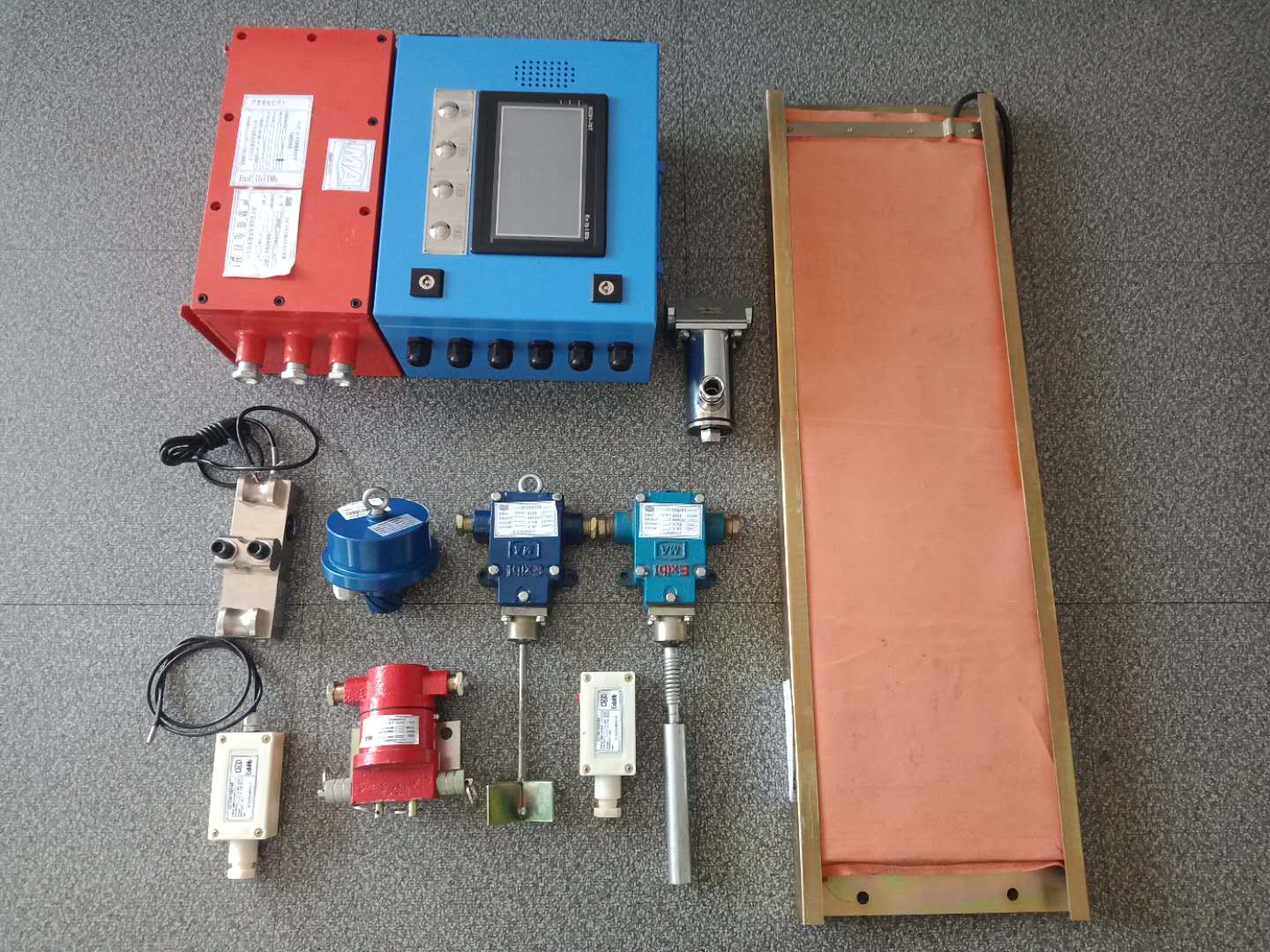 GQQ5煤矿用烟雾传感器 24V烟雾传感器