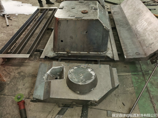 路堤挡土墙模具长期供应,边坡挡土墙模具耐磨抗压