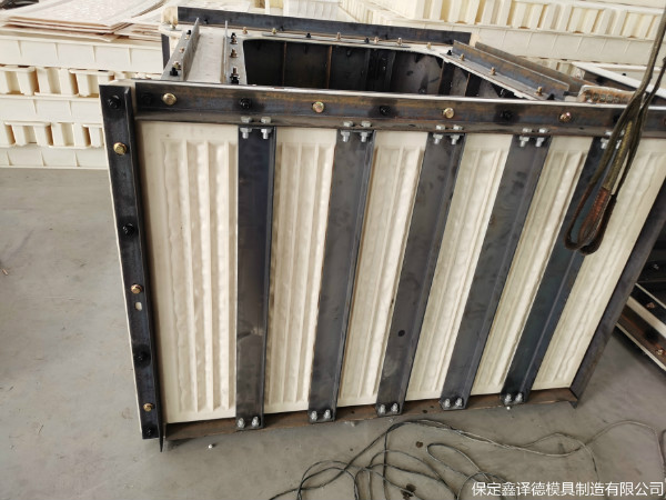 堤坝护坡砌块模具安装方便,箱型砌块挡墙模具批发定做