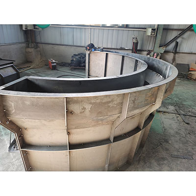 高速隔离墩模具厂家  现浇隔离墩模具报价