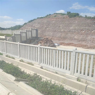 6.路基栅栏模具.jpg
