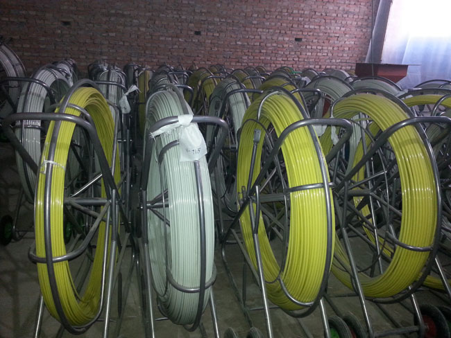 供应玻璃钢穿管器，经销玻璃钢穿管器