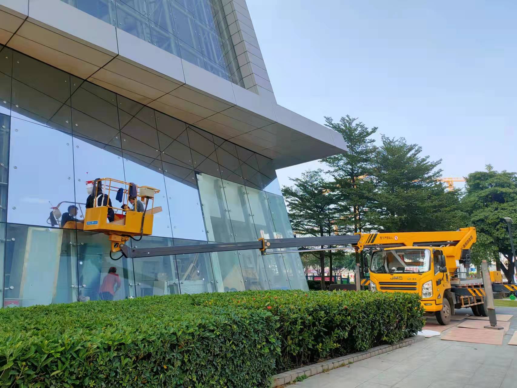 广州车载高空车、高空作业车、路灯车出租公司