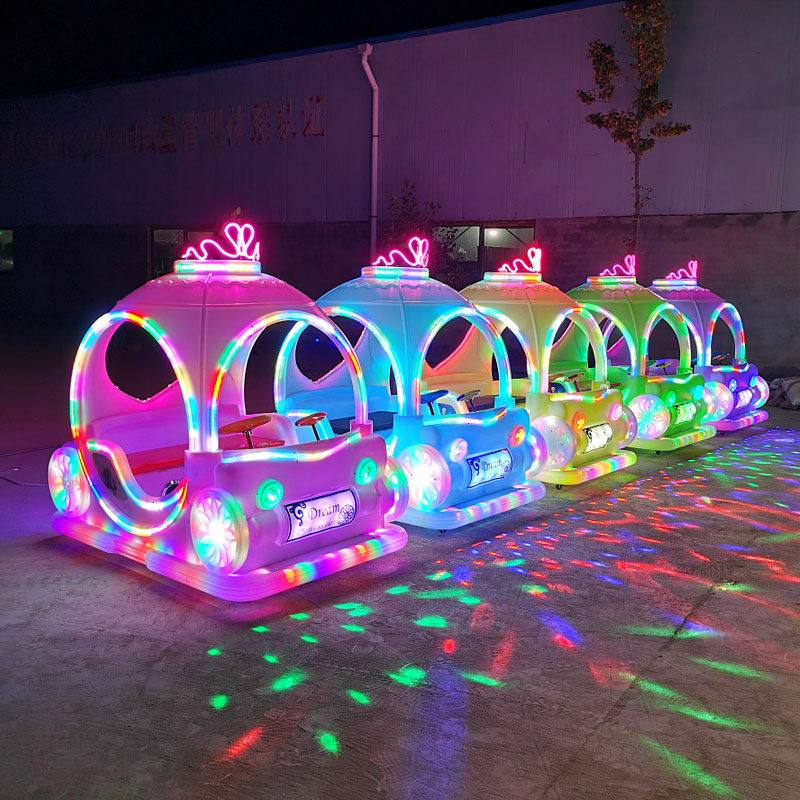 广场发光儿童游乐车新款双人电动玩具车