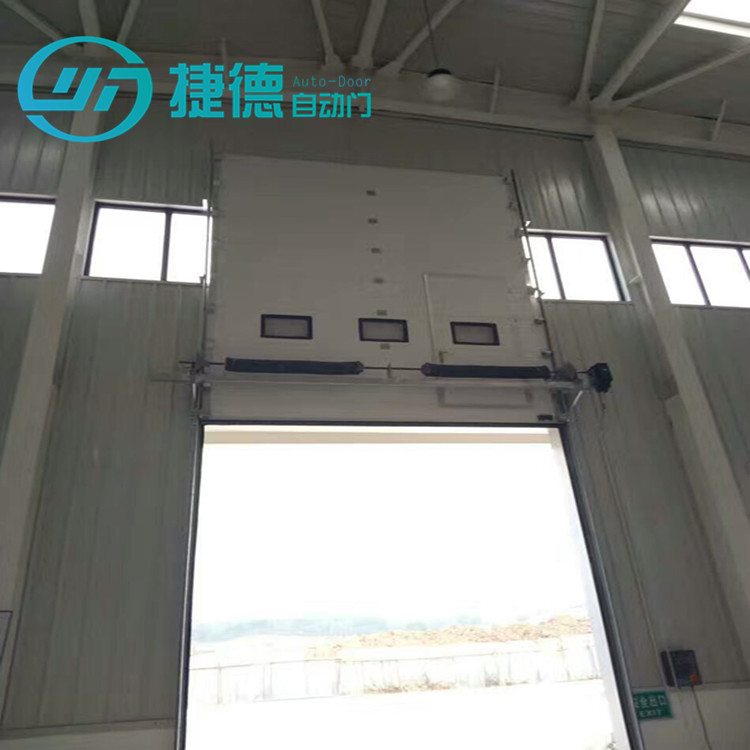 泽州县工业滑升门推拉阻力小，轻便灵活