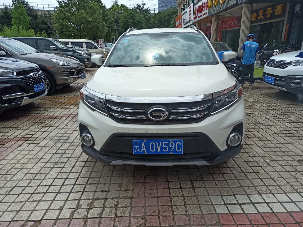 汽车分期购车不审核资质当天办理提车