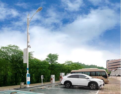 5G设备智慧灯杆上门安装
