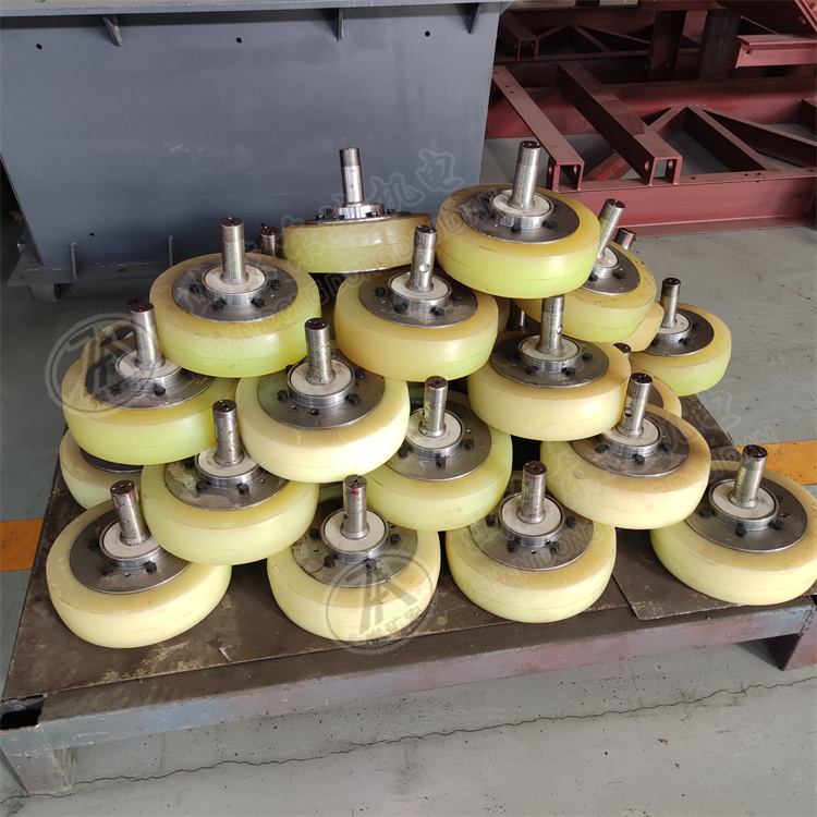 导心轮，缓冲轮，罐道轮 L30滚轮罐耳带轴轮头