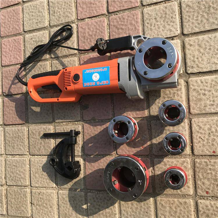 Z1T-R2电动套丝机用于水、电、气管的切断、套丝及内孔倒角