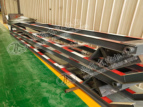 QZCL-240型气动挡车梁